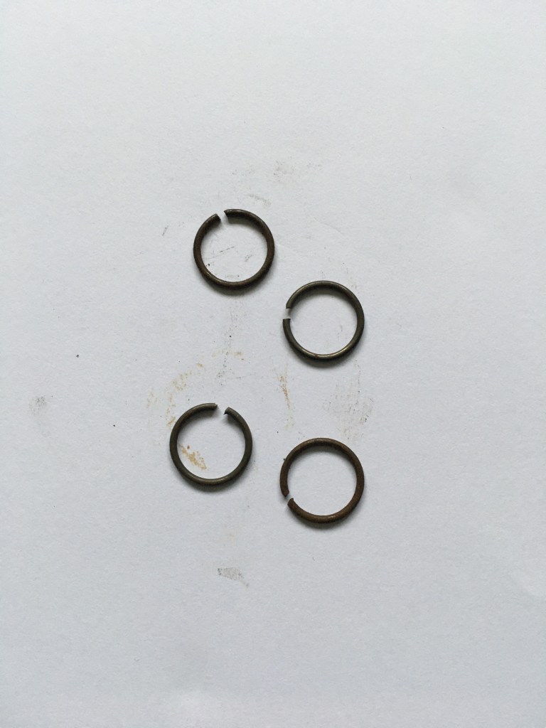 70 3209 VALVE GUIDE CIRCLIPS set Of 4 Springham Engineering 70-3209-valve-guide-circlips-set-of-4-springham-engineering